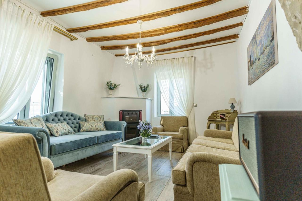 Villa Simantiri Pombia Εξωτερικό φωτογραφία