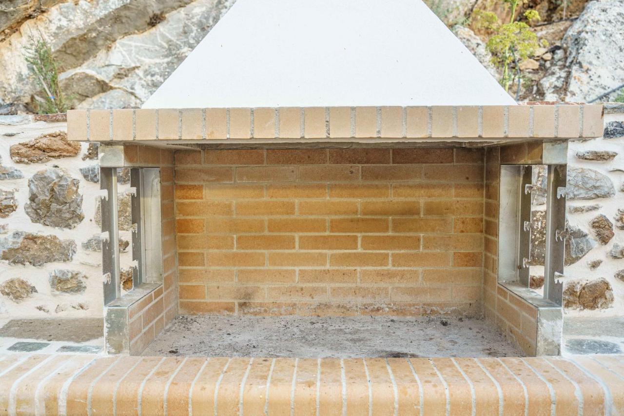Villa Simantiri Pombia Εξωτερικό φωτογραφία