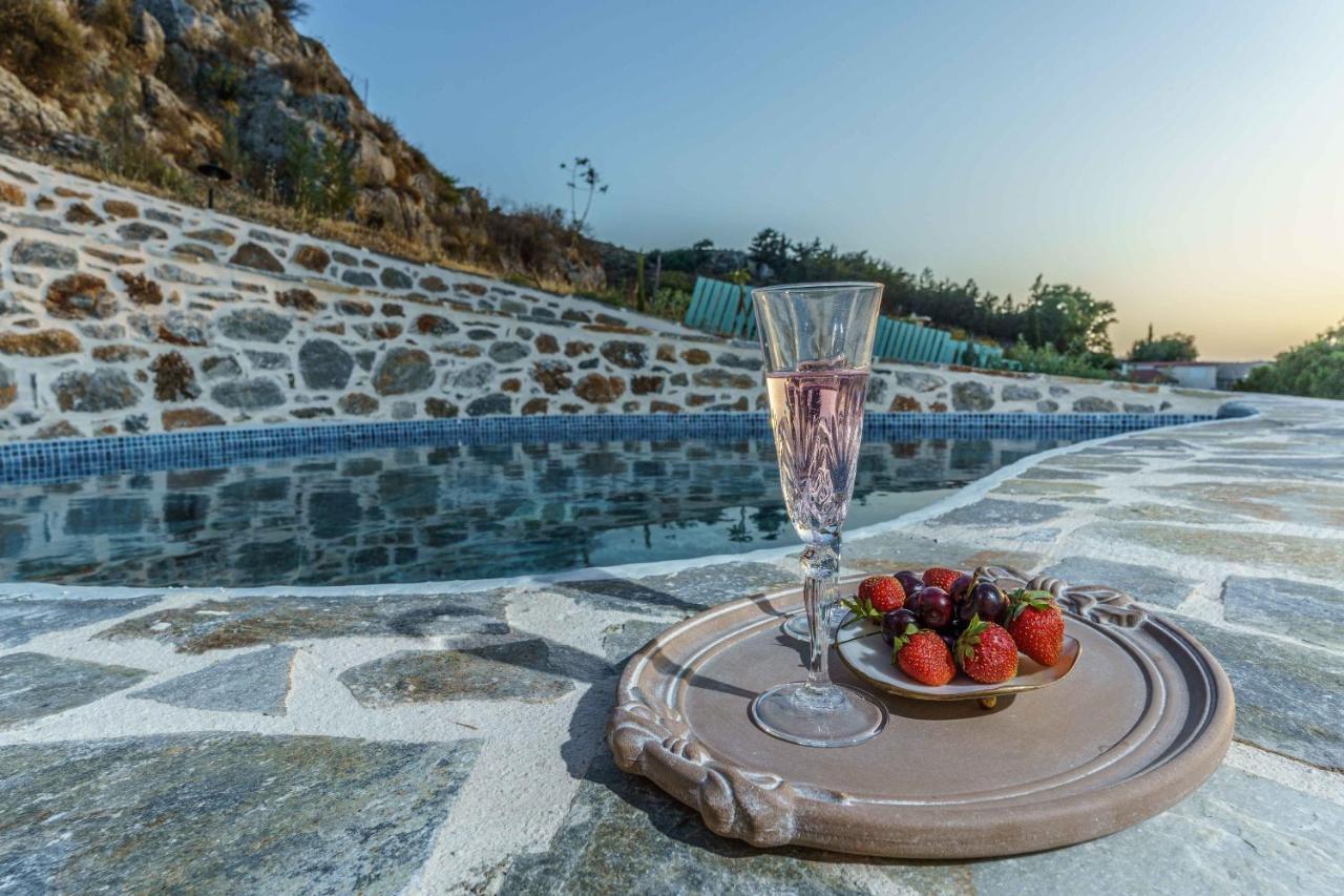 Villa Simantiri Pombia Εξωτερικό φωτογραφία